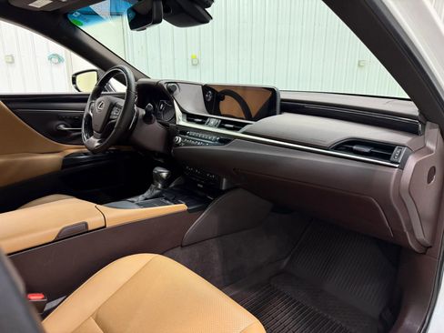Used 2021 Lexus ES 300h w/ Premium Package FWD image 14