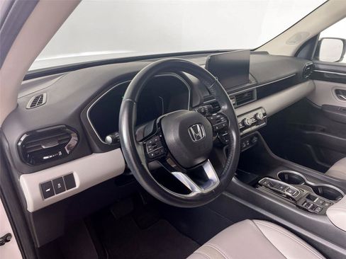 Used 2024 Honda Pilot Touring image 24