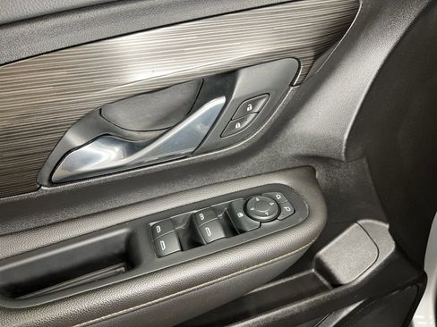 Used 2020 GMC Terrain SLT image 15