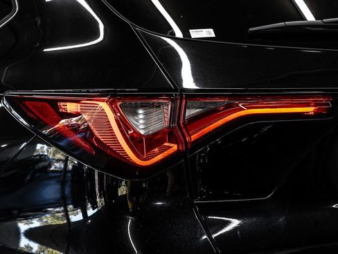 Certified 2023 Acura MDX FWD w/ Technology Package image 14