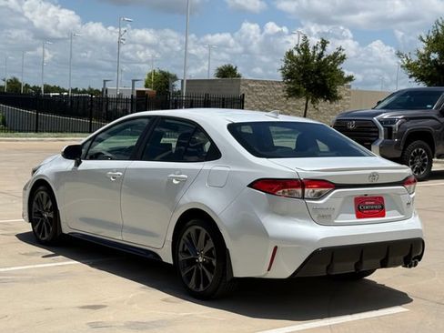 Used 2025 Toyota Corolla SE FWD image 4