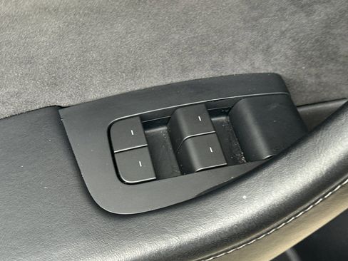 Used 2021 Tesla Model 3 Standard Range Plus image 11