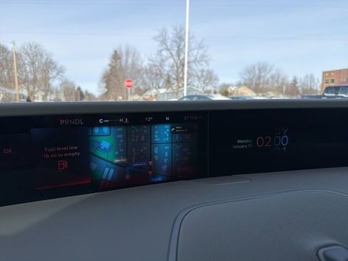 Used 2025 Lincoln Nautilus Reserve image 35