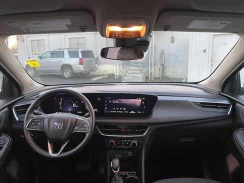 Used 2025 Buick Encore GX Preferred FWD image 31