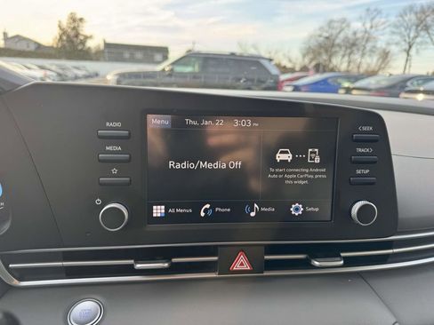 Certified 2025 Hyundai Elantra Sport image 21