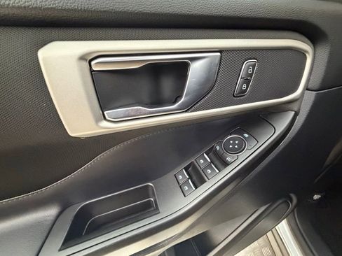 Used 2020 Ford Explorer XLT w/ Comfort Package AWD/4WD image 26