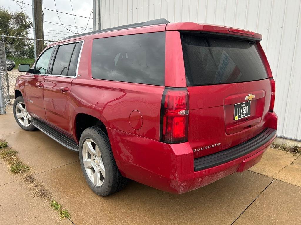 Used 2015 Chevrolet Suburban LT w/ Luxury Package AWD/4WD image 3
