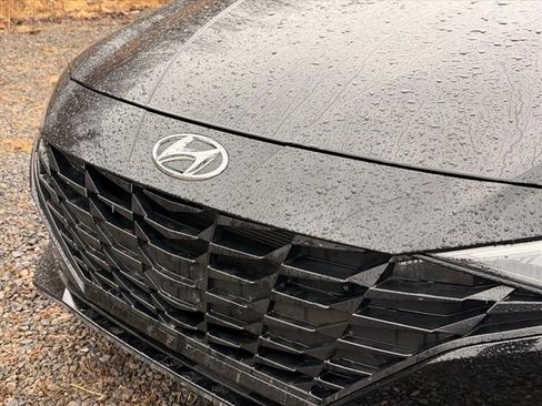 Used 2023 Hyundai Elantra SEL image 5