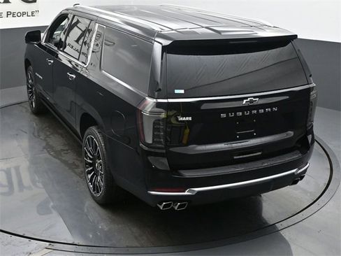 New 2026 Chevrolet Suburban High Country w/ LPO, Illumination Package image 20