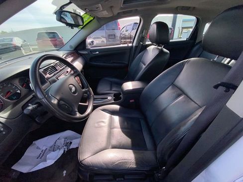 Used 2010 Chevrolet Impala LT w/ Luxury Edition Package FWD image 16