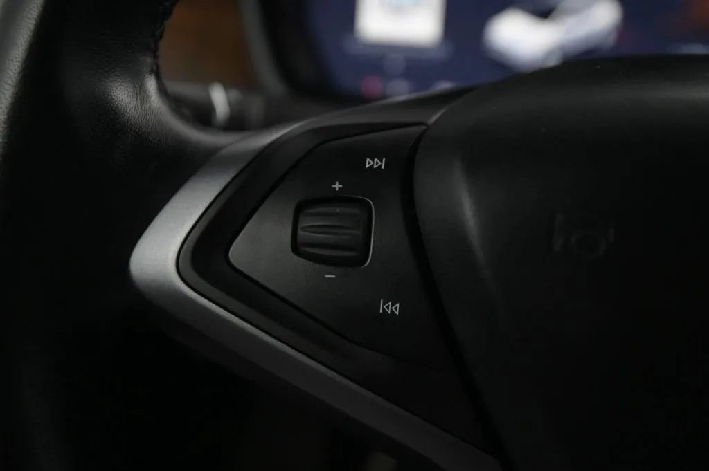 Used 2020 Tesla Model X Long Range AWD/4WD image 21