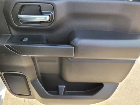 Used 2024 Chevrolet Silverado 2500 Custom w/ Custom Value Package image 13