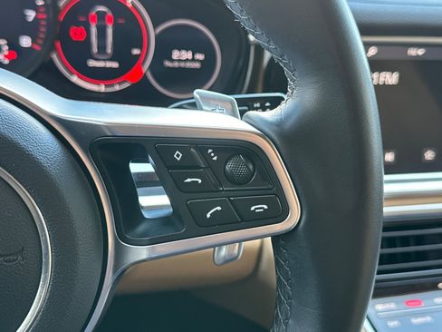 Used 2019 Porsche Panamera RWD image 37