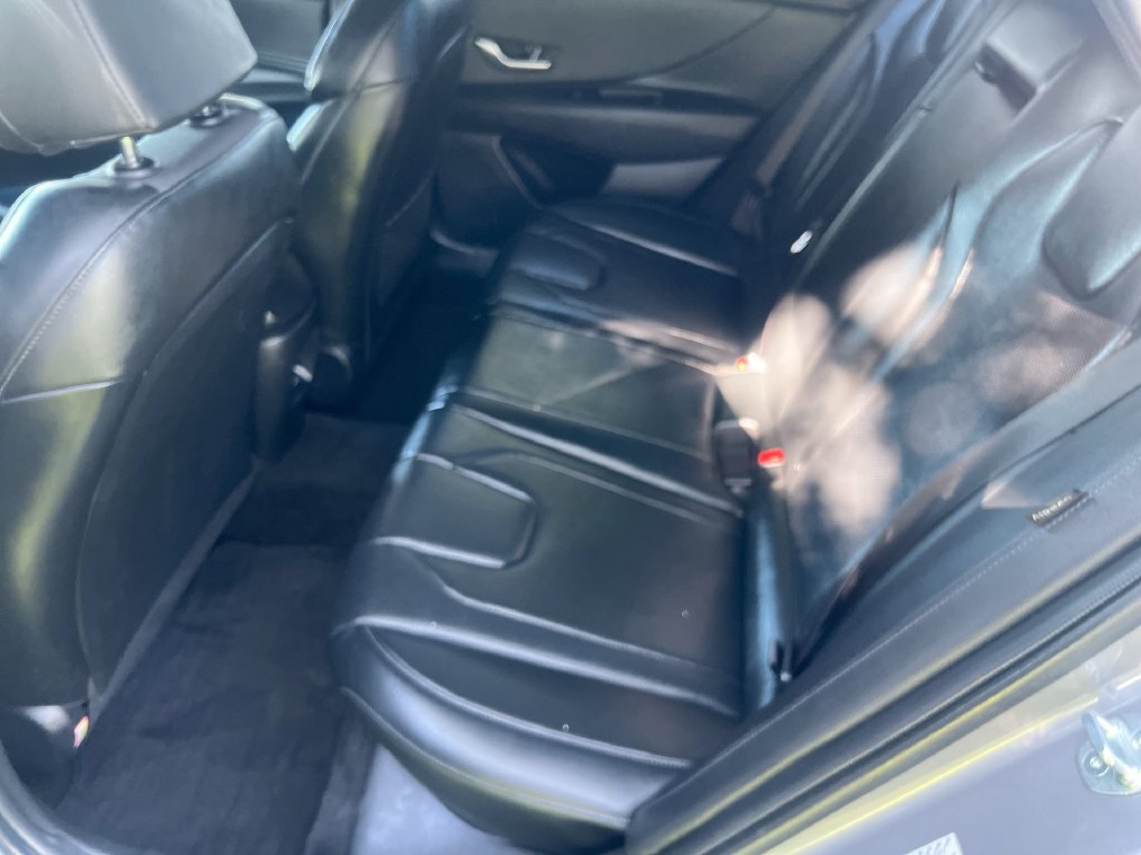 Used 2024 Hyundai Elantra Limited FWD image 24