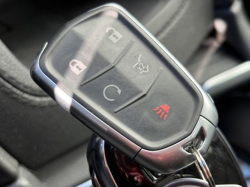 Used 2023 Cadillac XT6 Luxury image 34