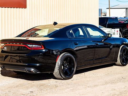 Used 2023 Dodge Charger SXT image 3