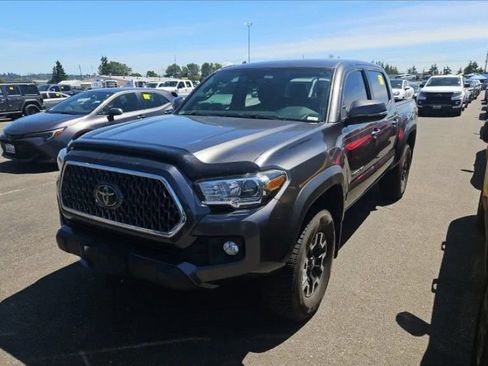 Used 2018 Toyota Tacoma TRD Off-Road w/ Technology Package AWD/4WD image 1