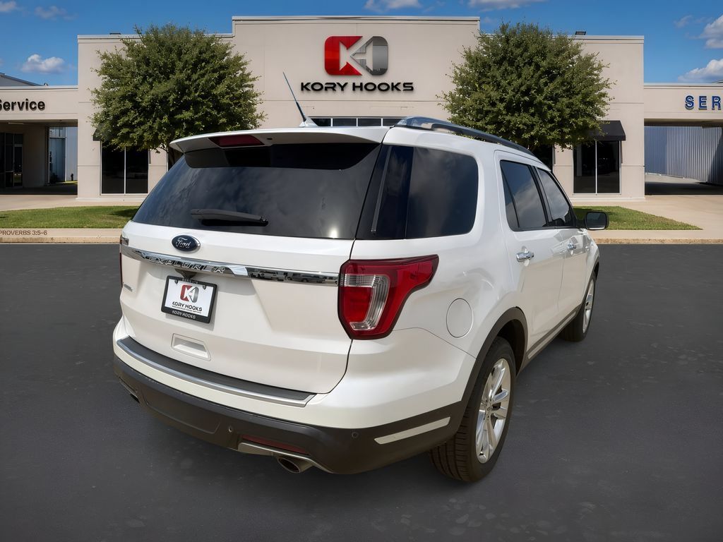Used 2018 Ford Explorer Limited w/ Equipment Group 301A FWD image 5