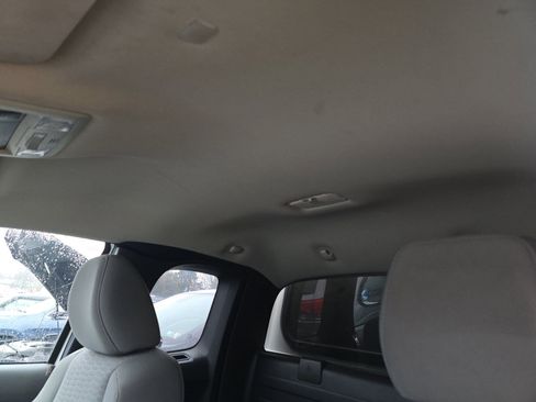 Used 2019 Toyota Tacoma SR image 14