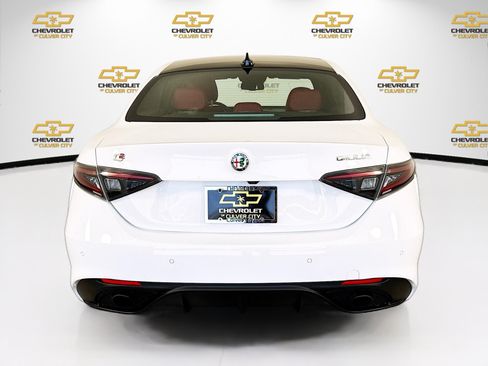 Used 2024 Alfa Romeo Giulia Veloce RWD image 7