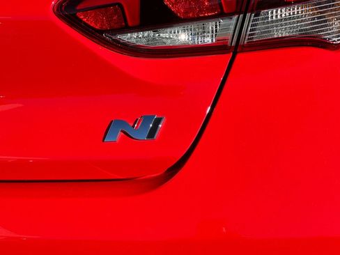 Used 2022 Hyundai Veloster N image 25