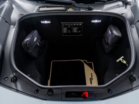 Used 2019 Ferrari 488 Spider image 49