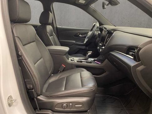Used 2023 Chevrolet Traverse RS w/ LPO, Floor Liner Package AWD/4WD image 21