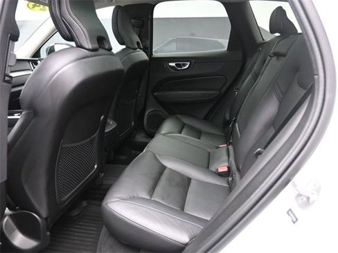 Used 2024 Volvo XC60 B5 Core image 21