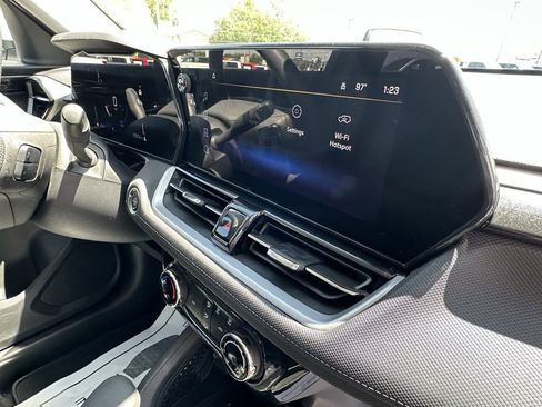 Used 2025 Chevrolet TrailBlazer LT image 12