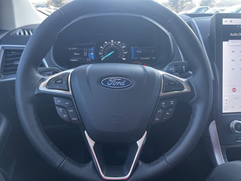 Used 2024 Ford Edge SEL w/ Convenience Package image 14