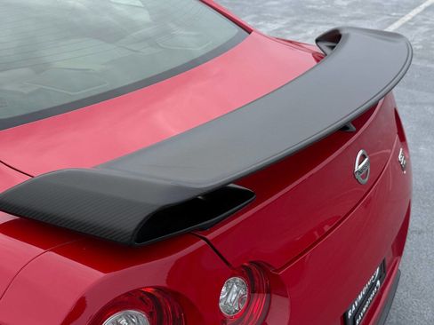 Used 2015 Nissan GT-R Black Edition image 34