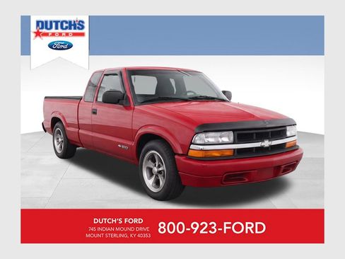 Used 2001 Chevrolet S10 Pickup LS w/ Preferred Equipment Group RWD image 1