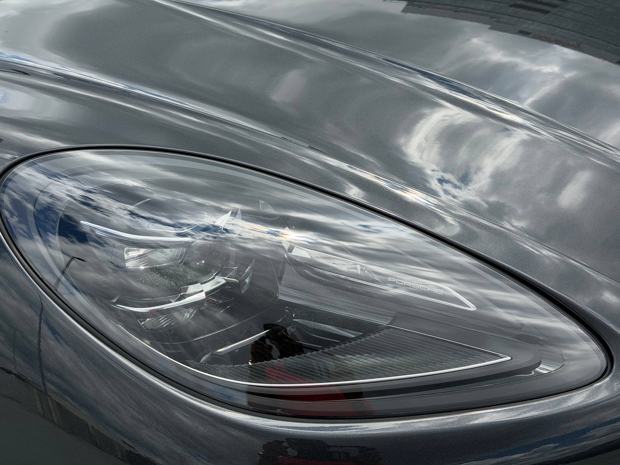 Certified 2026 Porsche Macan AWD/4WD image 12