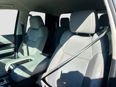 Used 2021 Toyota Tundra Limited w/ Limited Premium Package RWD image 21