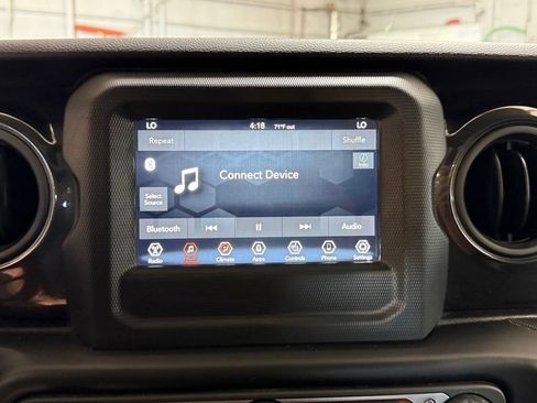 Used 2021 Jeep Wrangler Unlimited Sport AWD/4WD image 12