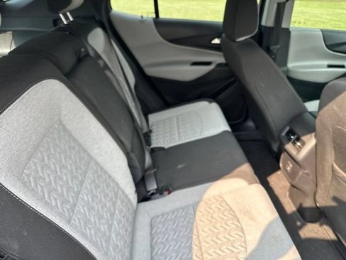 Used 2023 Chevrolet Equinox LS FWD image 23