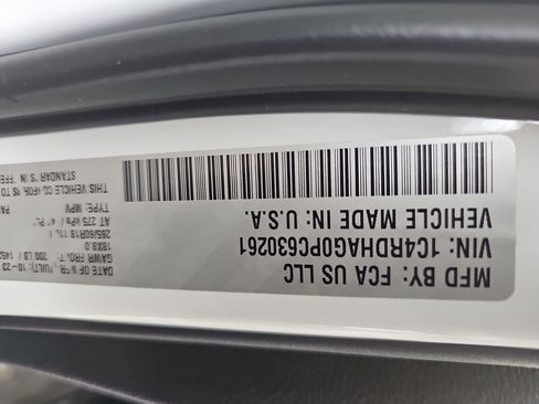Used 2023 Dodge Durango SXT RWD image 32