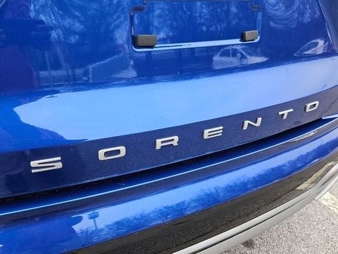 Used 2022 Kia Sorento EX image 34