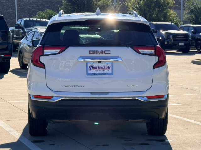 Used 2023 GMC Terrain SLT AWD/4WD image 16