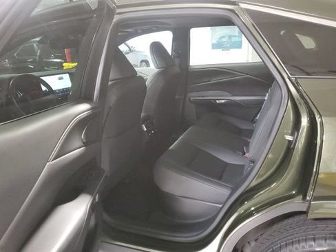 Used 2023 Lexus RX 350 Premium w/ Accessory Package AWD/4WD image 22