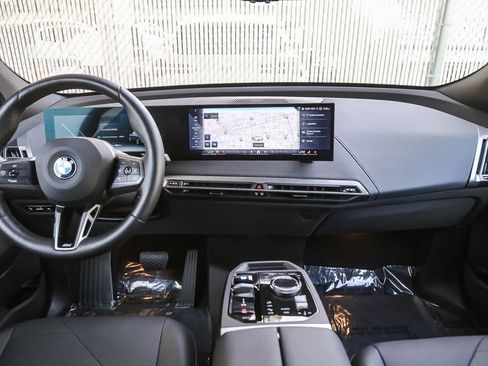 Used 2025 BMW iX xDrive50 w/ Premium Package image 9