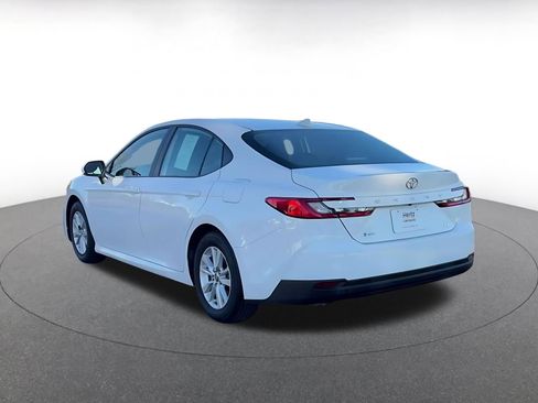 Used 2025 Toyota Camry LE image 11