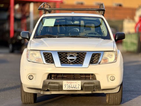 Used 2014 Nissan Frontier SV w/ SV Value Truck Package RWD image 7