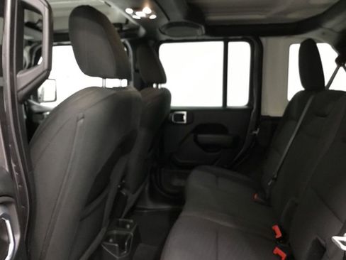 Used 2021 Jeep Wrangler Unlimited Willys image 11