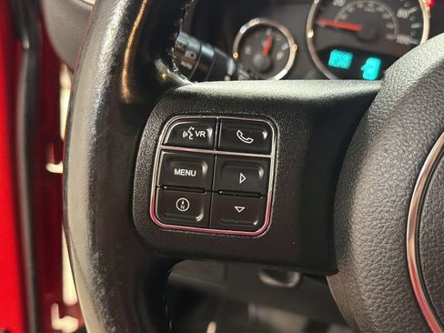 Used 2014 Jeep Wrangler Unlimited Sahara w/ Max Tow Package AWD/4WD image 19