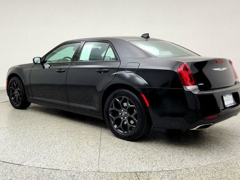 Used 2020 Chrysler 300 S AWD/4WD image 7