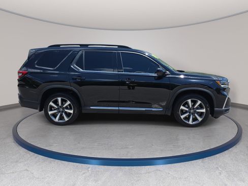 Certified 2025 Honda Pilot Elite image 5