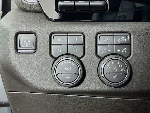 Certified 2026 Chevrolet Silverado 1500 LTZ AWD/4WD image 12