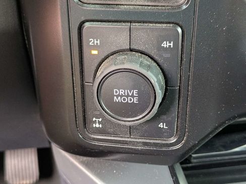 Used 2026 Ford F350 Lariat AWD/4WD image 25