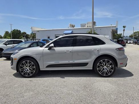 Used 2024 Porsche Macan AWD/4WD image 4